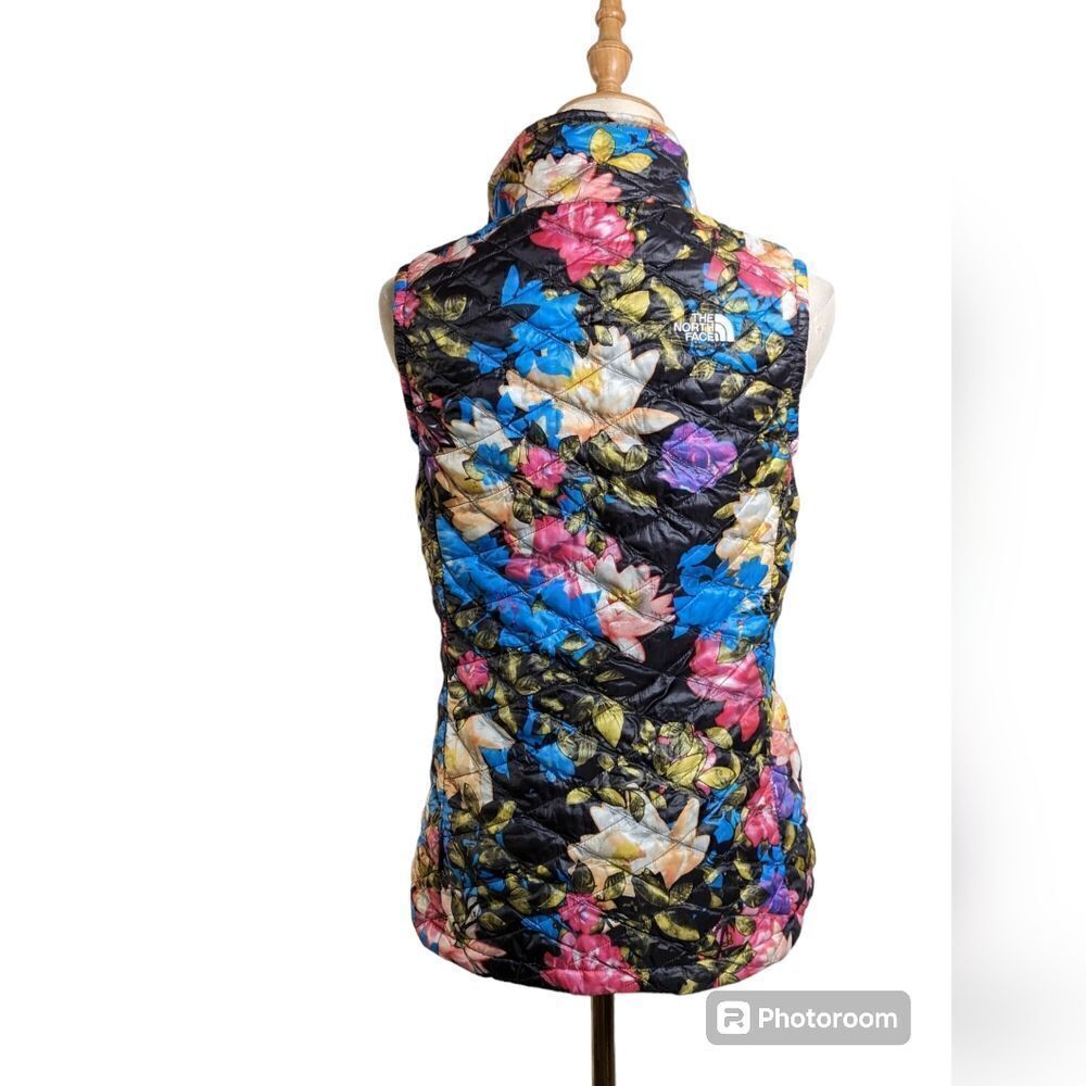 The North Face Black Floral Lightweight Vest - Picture 4 of 8